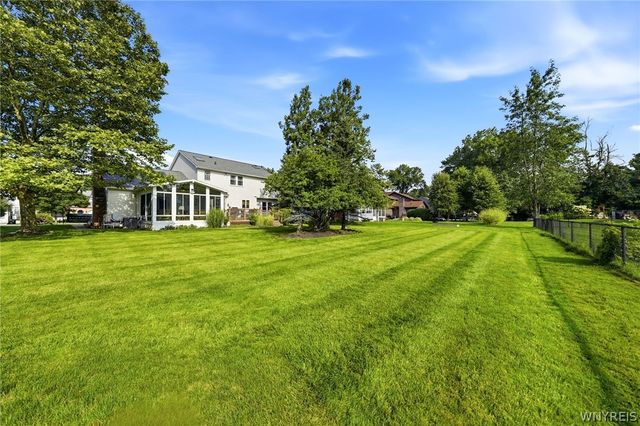 22 Waxwing Lane, Amherst, NY 14051