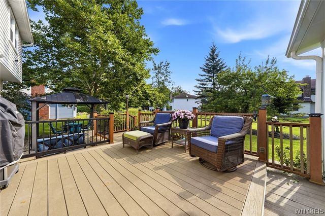 22 Waxwing Lane, Amherst, NY 14051
