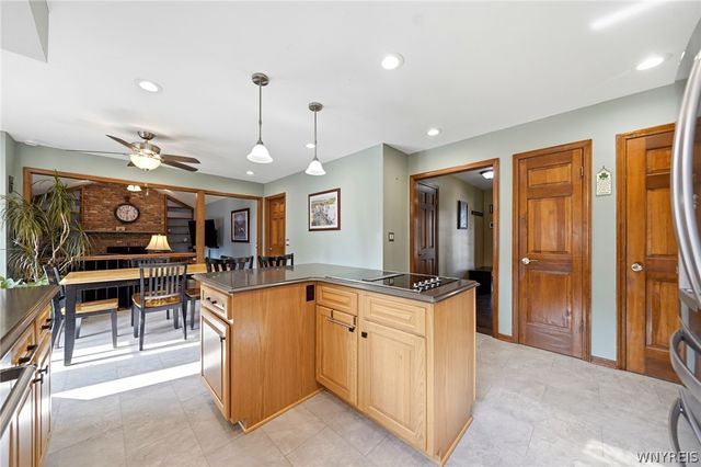22 Waxwing Lane, Amherst, NY 14051