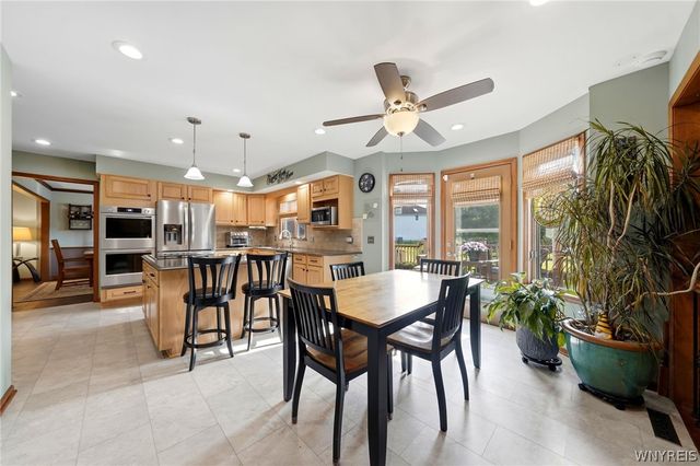 22 Waxwing Lane, Amherst, NY 14051