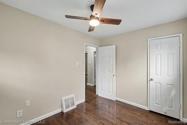 23504 Beverly Street, Saint Clair Shores, MI 48082