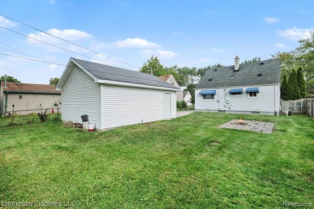 23504 Beverly Street, Saint Clair Shores, MI 48082