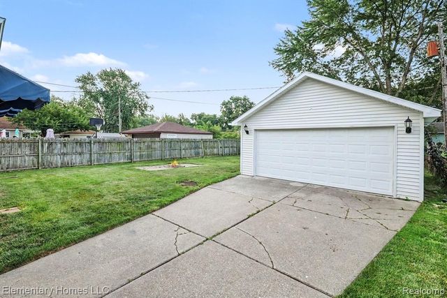 23504 Beverly Street, Saint Clair Shores, MI 48082