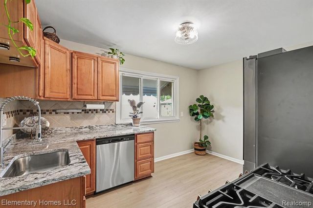 23504 Beverly Street, Saint Clair Shores, MI 48082