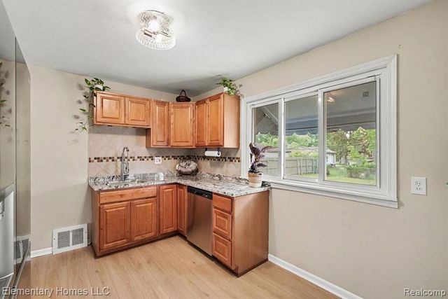 23504 Beverly Street, Saint Clair Shores, MI 48082