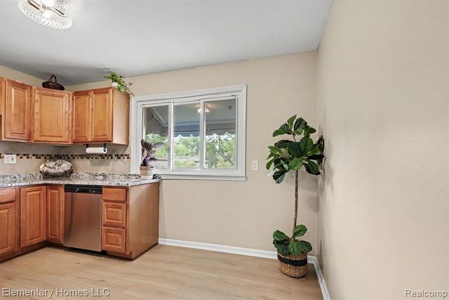 23504 Beverly Street, Saint Clair Shores, MI 48082