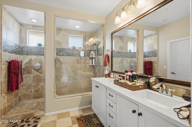 3265 E MYRTABEL Way, Gilbert, AZ 85298
