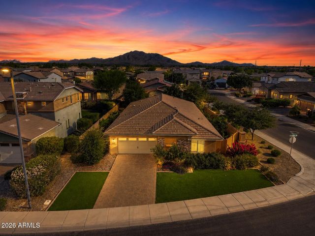 3265 E MYRTABEL Way, Gilbert, AZ 85298