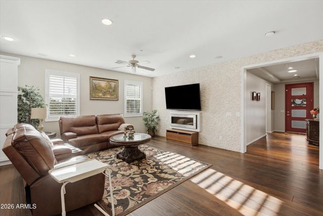 3265 E MYRTABEL Way, Gilbert, AZ 85298