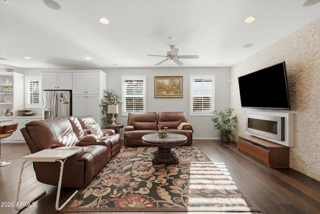 3265 E MYRTABEL Way, Gilbert, AZ 85298