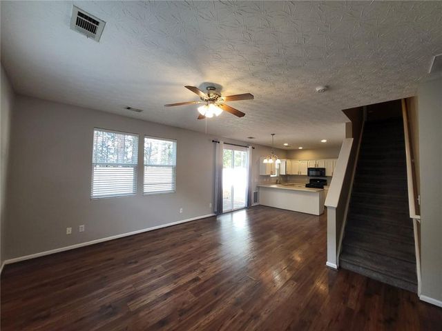 402 Chatooga Lane, Woodstock, GA 30188