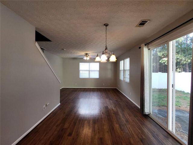 402 Chatooga Lane, Woodstock, GA 30188