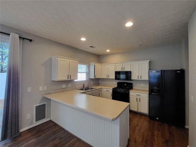 402 Chatooga Lane, Woodstock, GA 30188