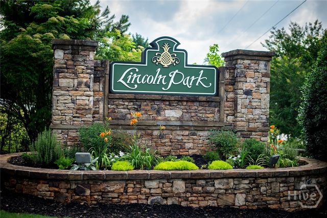 725 Lincoln Drive, Winder, GA 30680