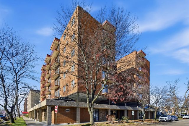 7830 W North Avenue 703, Elmwood Park, IL 60707