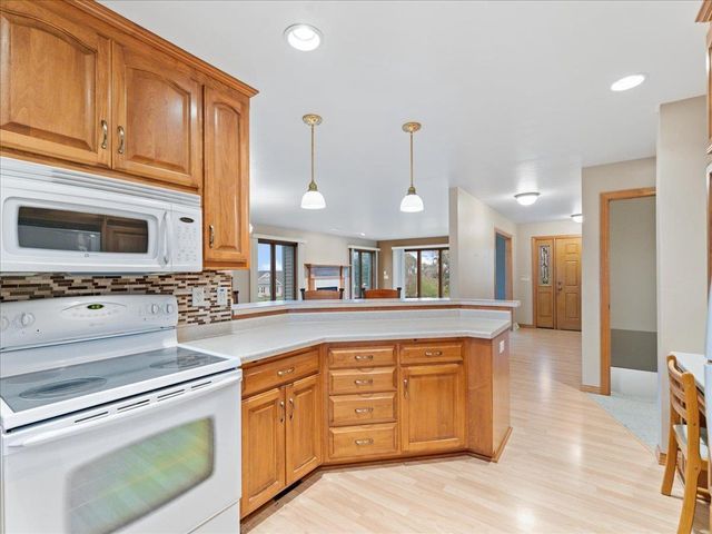 3394 CHURCH ROAD, Green Bay, WI 54311