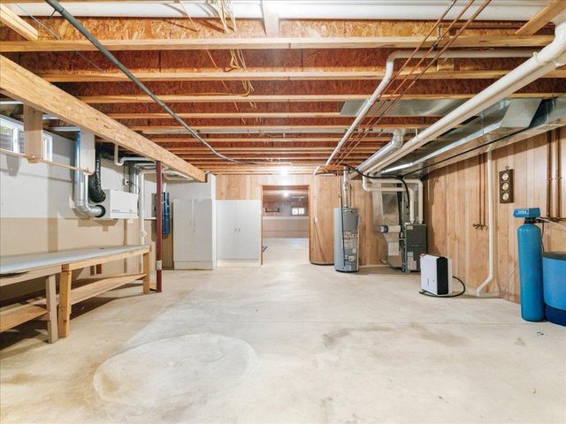 3394 CHURCH ROAD, Green Bay, WI 54311