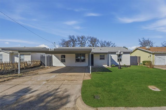 228 Kay Lane, Saginaw, TX 76179