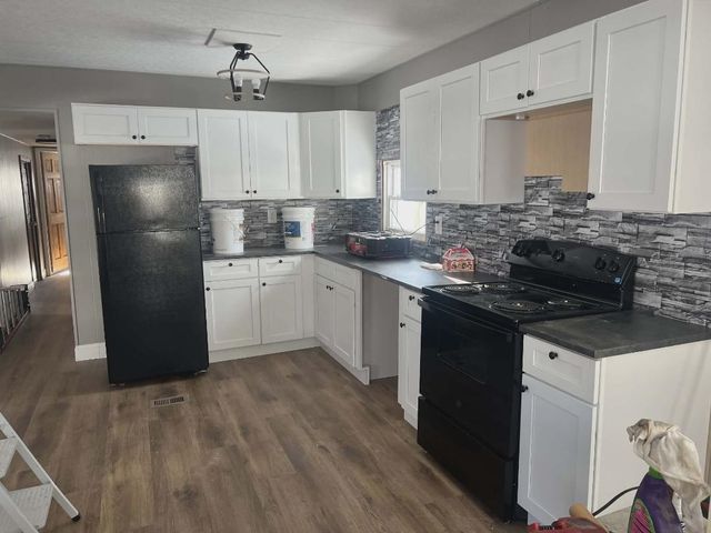 208 Robin Hood Drive, Exeter, NH 03833