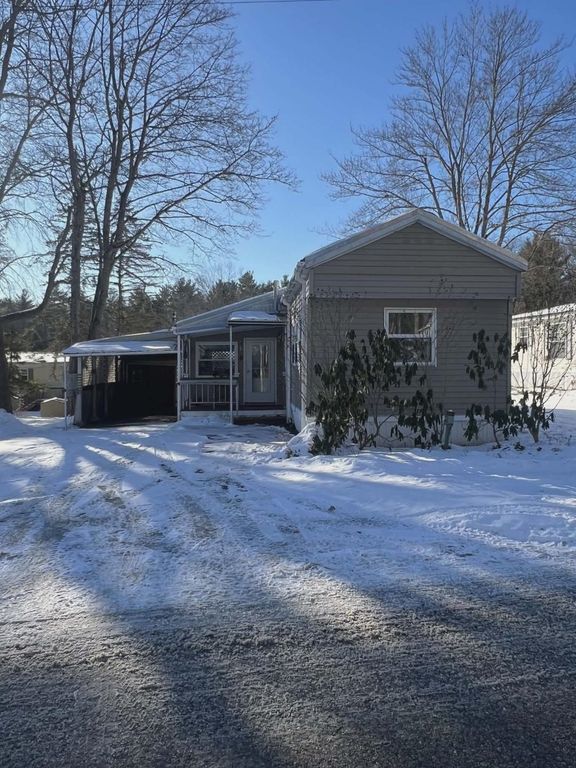208 Robin Hood Drive, Exeter, NH 03833