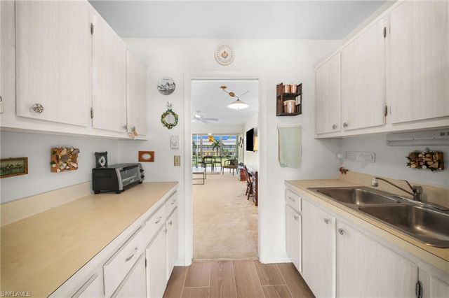 468 12th AVE S 468, Naples, FL 34102