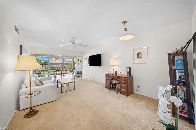 468 12th AVE S 468, Naples, FL 34102