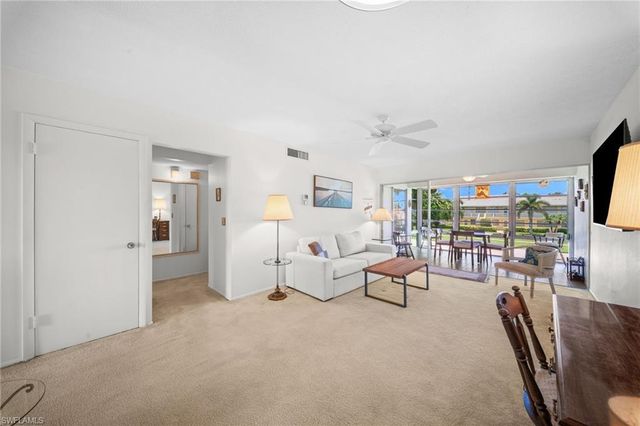 468 12th AVE S 468, Naples, FL 34102