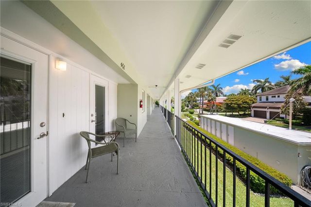 468 12th AVE S 468, Naples, FL 34102