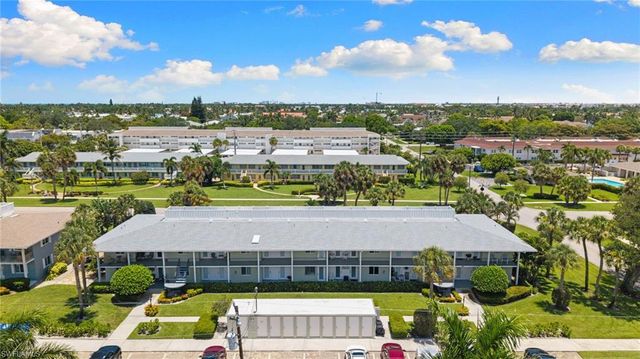 468 12th AVE S 468, Naples, FL 34102