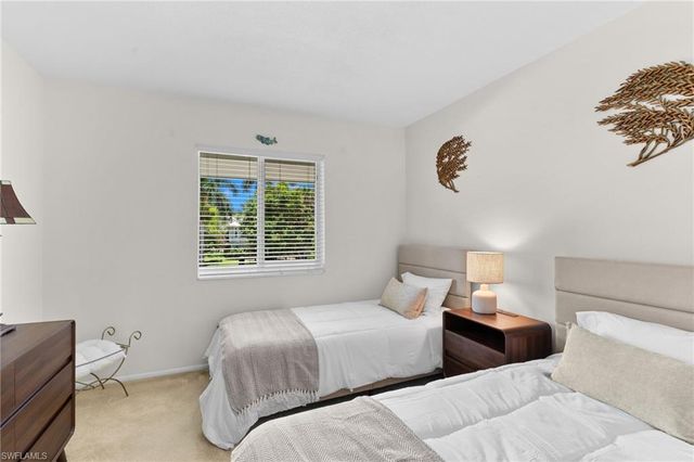 468 12th AVE S 468, Naples, FL 34102
