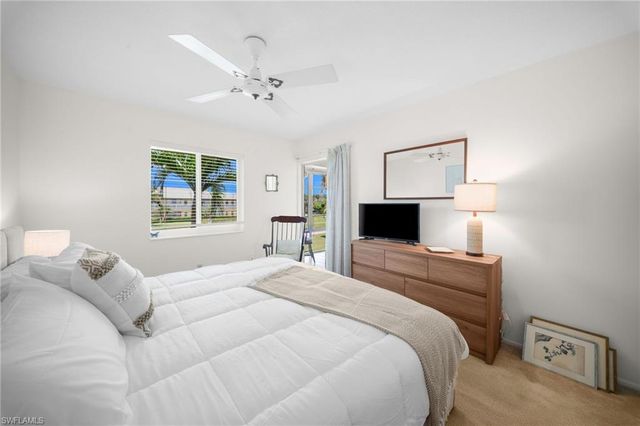 468 12th AVE S 468, Naples, FL 34102
