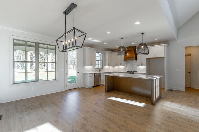 7377 Ferrell Farms Drive, Harrison, TN 37341