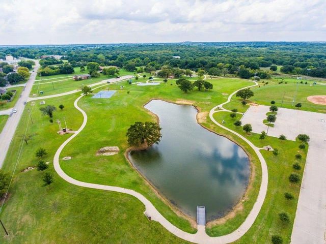 27 Old Crow Road, Joshua, TX 76058
