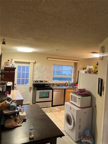 4610 SW 43rd Ter, Dania Beach, FL 33314