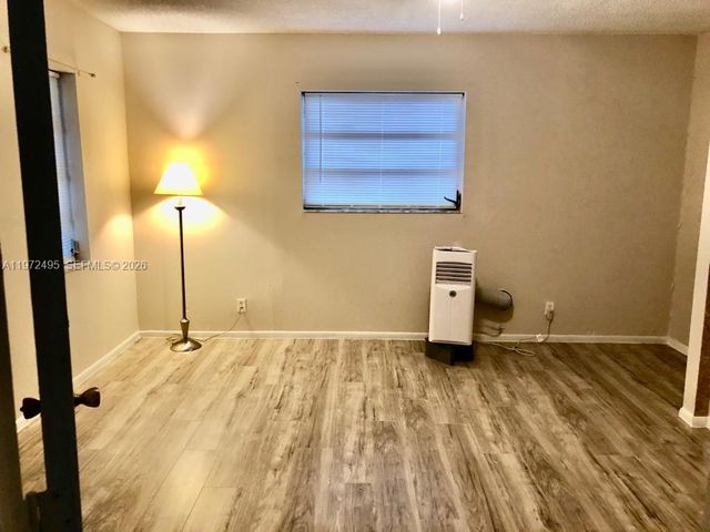 4610 SW 43rd Ter, Dania Beach, FL 33314