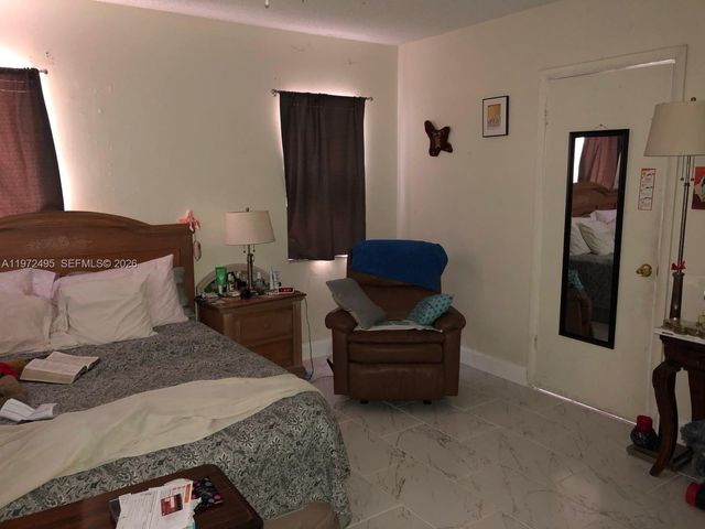 4610 SW 43rd Ter, Dania Beach, FL 33314