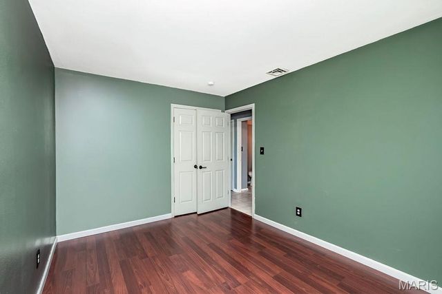 739 Caspian Lane, St Louis, MO 63125