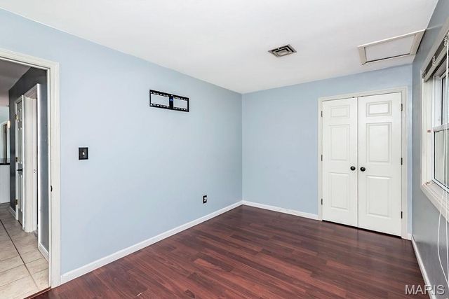 739 Caspian Lane, St Louis, MO 63125