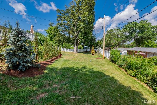 739 Caspian Lane, St Louis, MO 63125