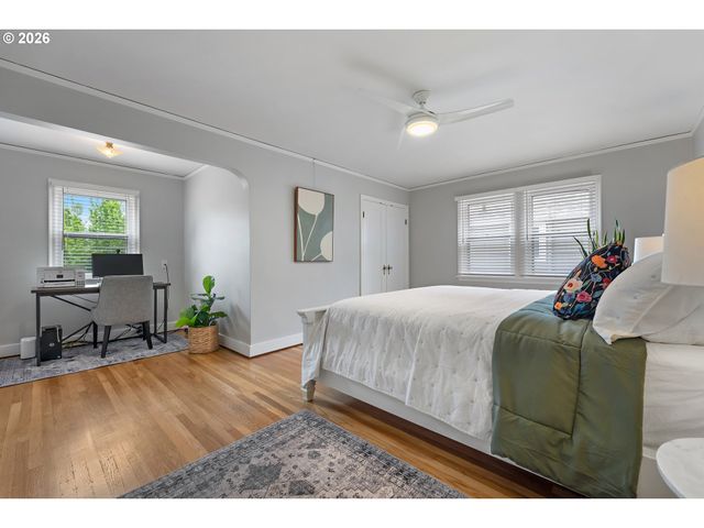 7135 Se REED COLLEGE Pl, Portland, OR 97202