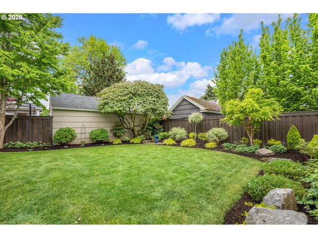 7135 Se REED COLLEGE Pl, Portland, OR 97202