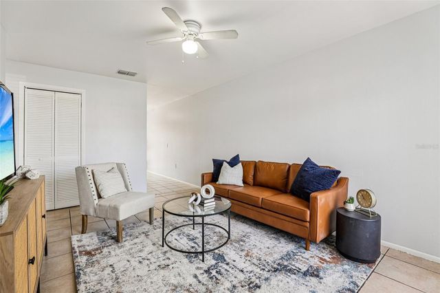 38 LAKE VILLA WAY, Kissimmee, FL 34743