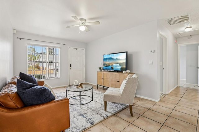 38 LAKE VILLA WAY, Kissimmee, FL 34743