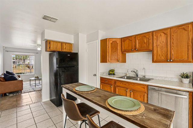 38 LAKE VILLA WAY, Kissimmee, FL 34743