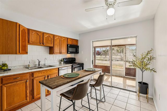 38 LAKE VILLA WAY, Kissimmee, FL 34743