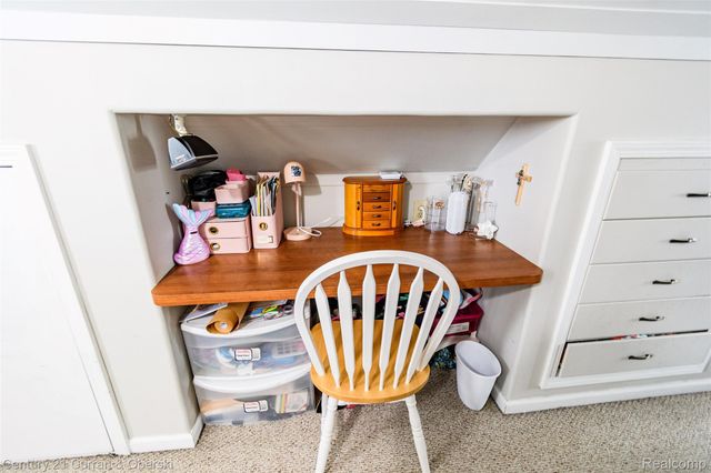 9390 Quandt Avenue, Allen Park, MI 48101