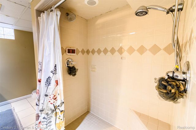 9390 Quandt Avenue, Allen Park, MI 48101