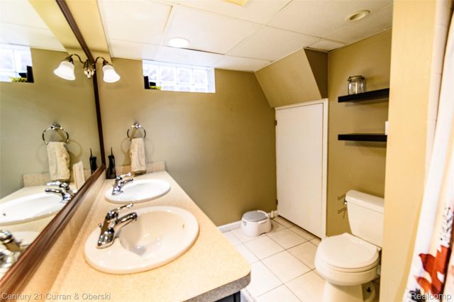 9390 Quandt Avenue, Allen Park, MI 48101