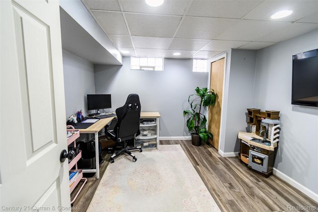 9390 Quandt Avenue, Allen Park, MI 48101