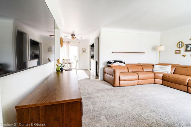 9390 Quandt Avenue, Allen Park, MI 48101